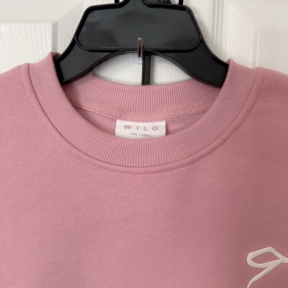 2 Piece Set WILO THE LABEL Pink Crewneck Sweatshirt with Bow Detail And Shorts - Picture 2 of 9